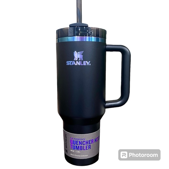 🖤 Stanley Black Chroma Collection Quencher H2.0 FlowState™ Tumbler 40oz - Picture 1 of 9